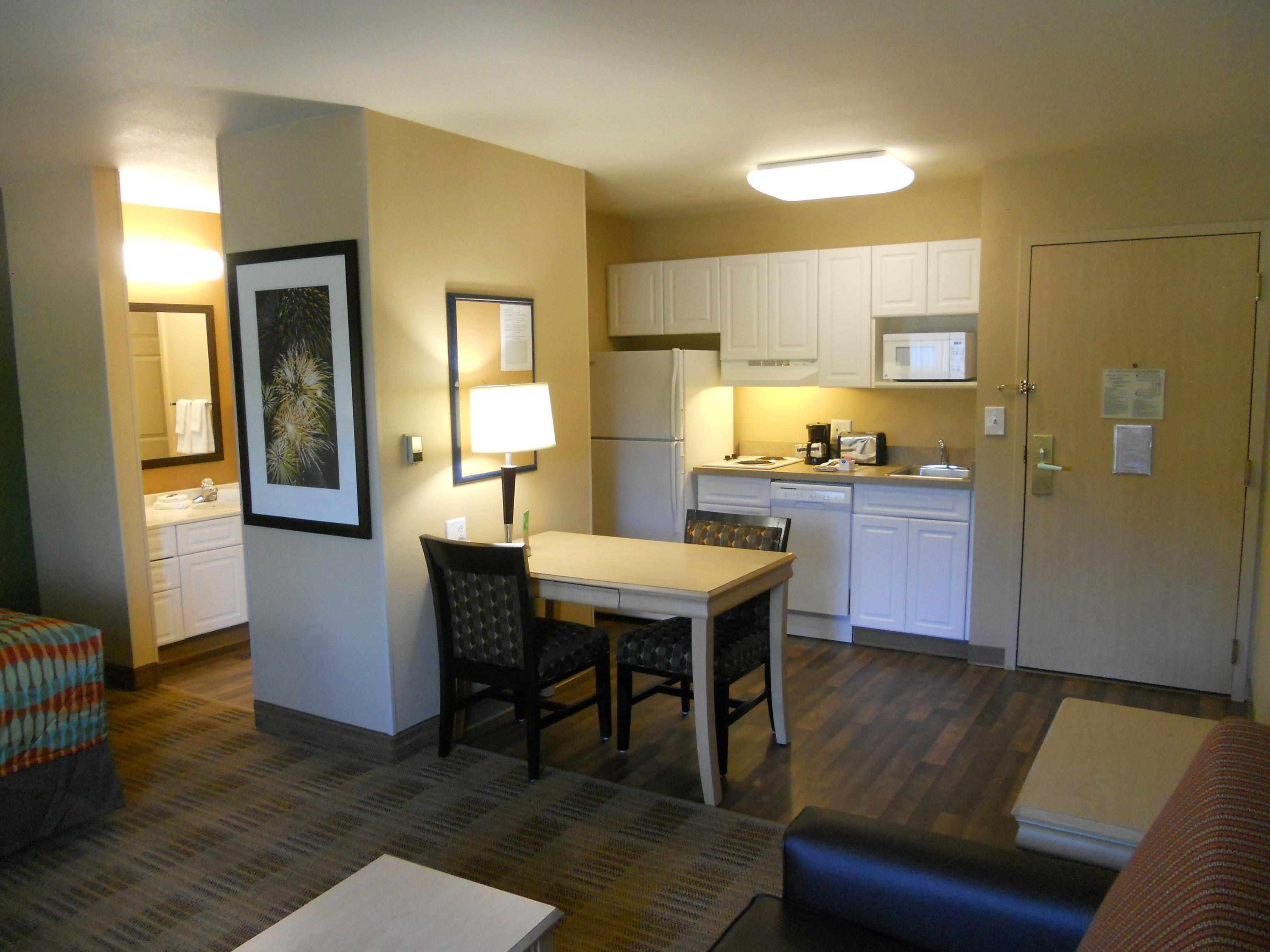 Extended Stay America Suites - Orlando - Convention Center - Universal Blvd Williamsburg Екстериор снимка