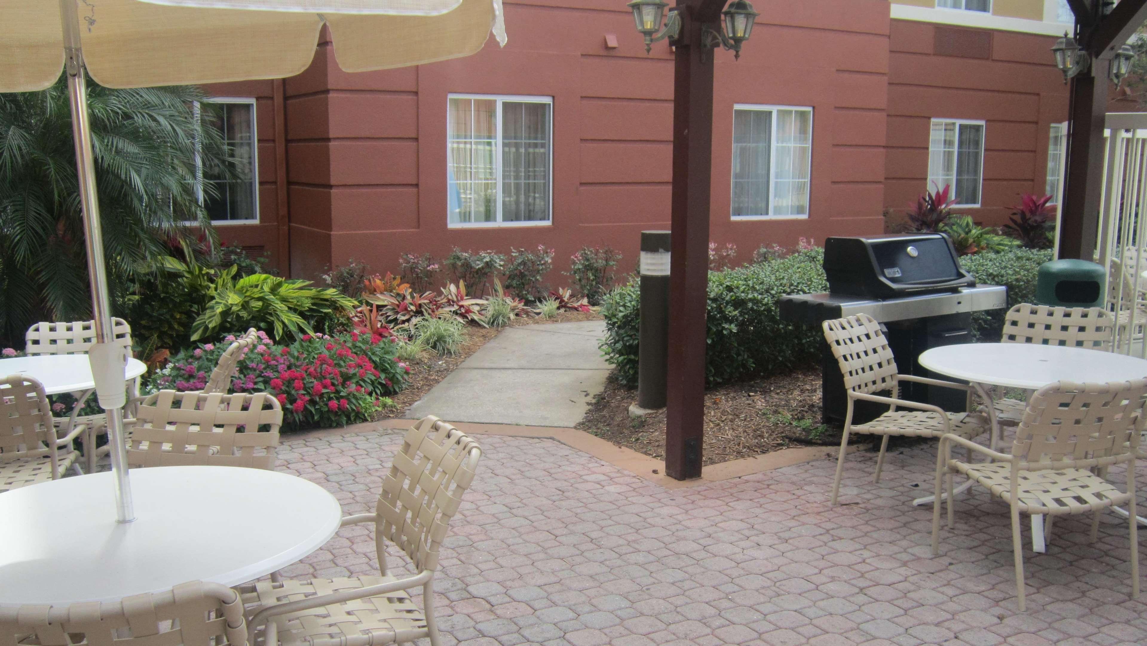 Extended Stay America Suites - Orlando - Convention Center - Universal Blvd Williamsburg Екстериор снимка