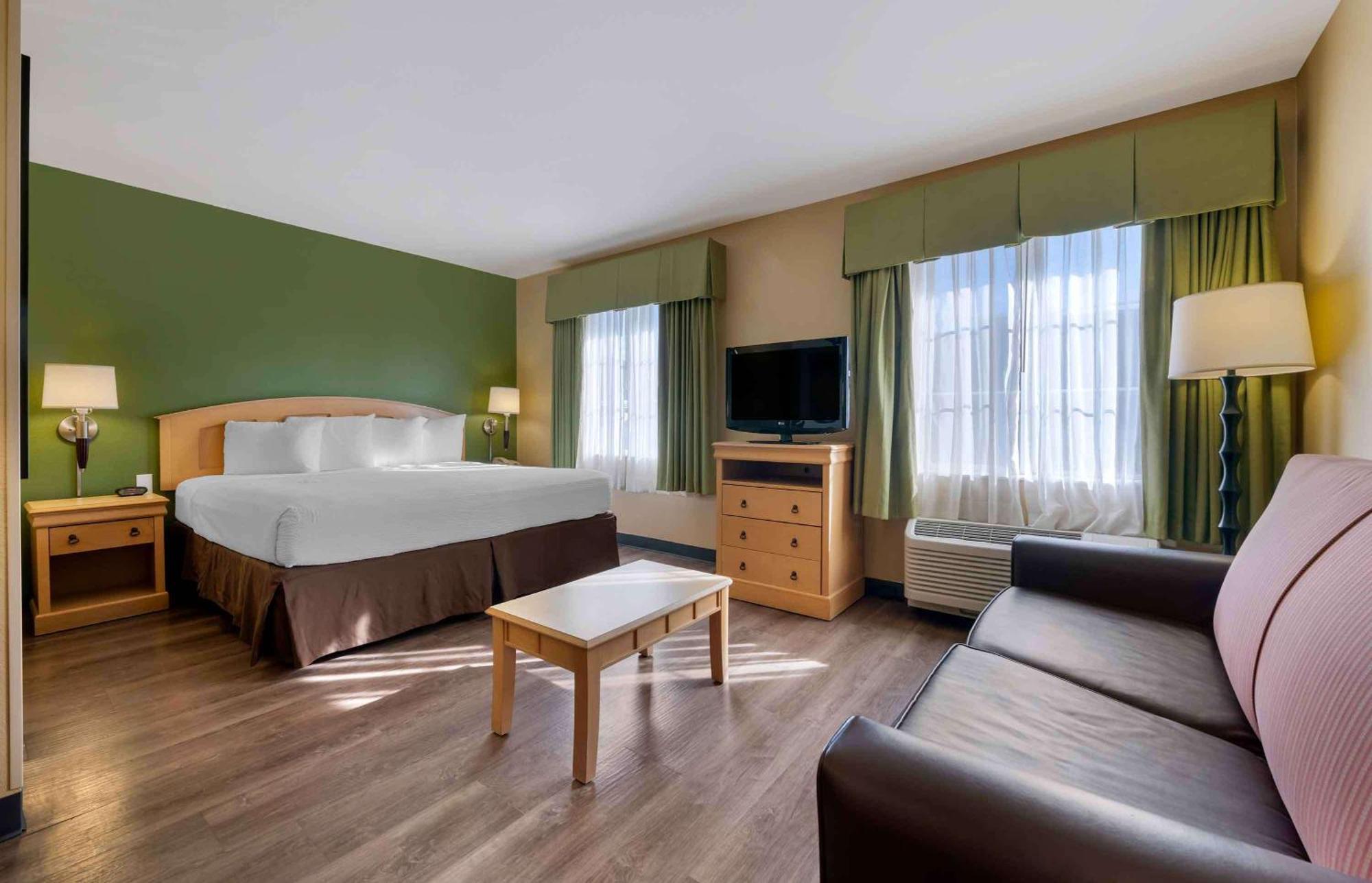 Extended Stay America Suites - Orlando - Convention Center - Universal Blvd Williamsburg Екстериор снимка