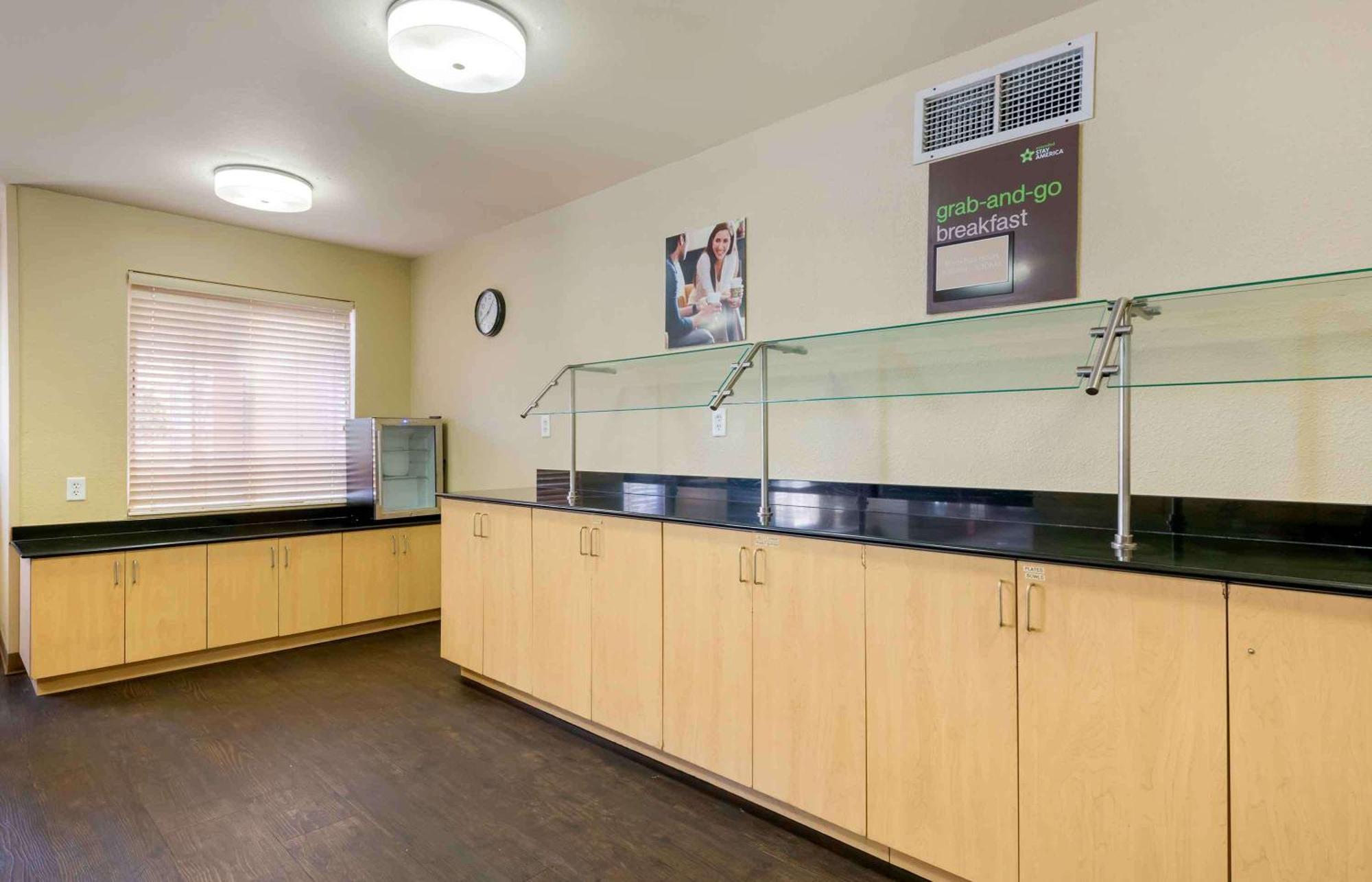 Extended Stay America Suites - Orlando - Convention Center - Universal Blvd Williamsburg Екстериор снимка