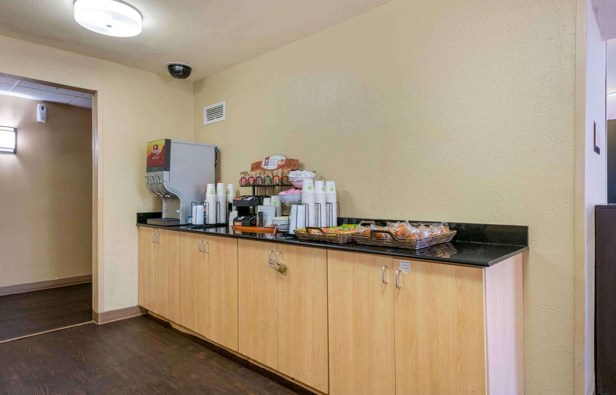 Extended Stay America Suites - Orlando - Convention Center - Universal Blvd Williamsburg Екстериор снимка